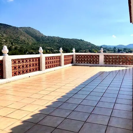 Con Piscina Y Barbacoa *