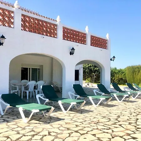 Con Piscina Y Barbacoa *