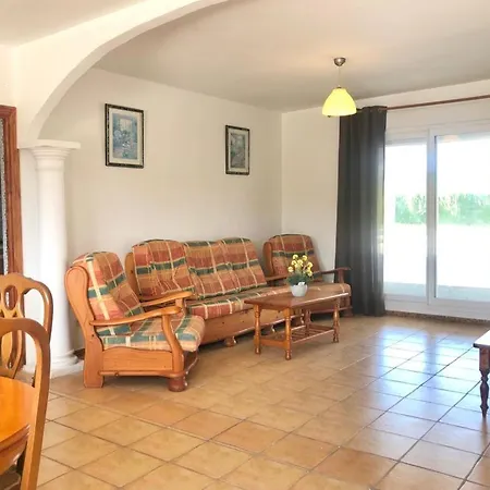 Holiday home Con Piscina Y Barbacoa