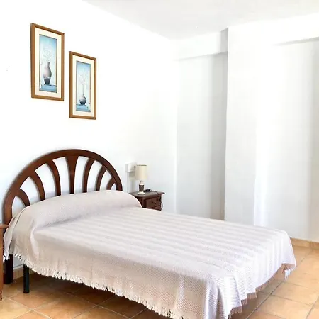 Con Piscina Y Barbacoa Holiday home
