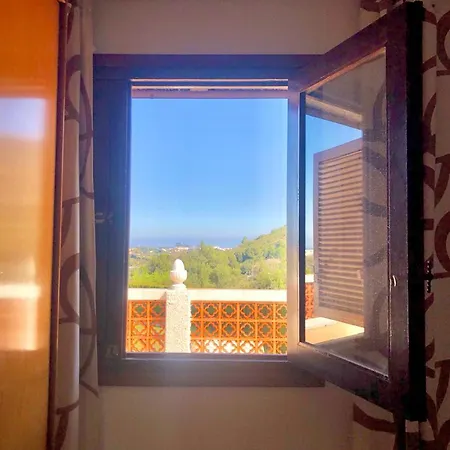 Con Piscina Y Barbacoa Holiday home